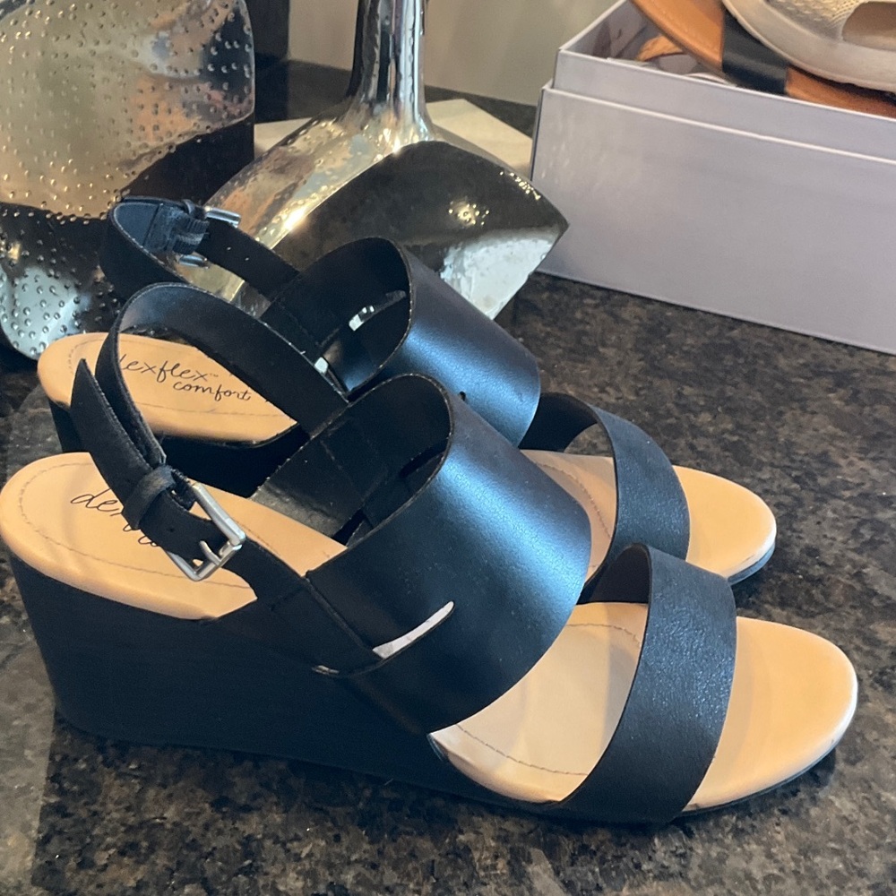 Deer Stags Black Wedge Sandals for Women